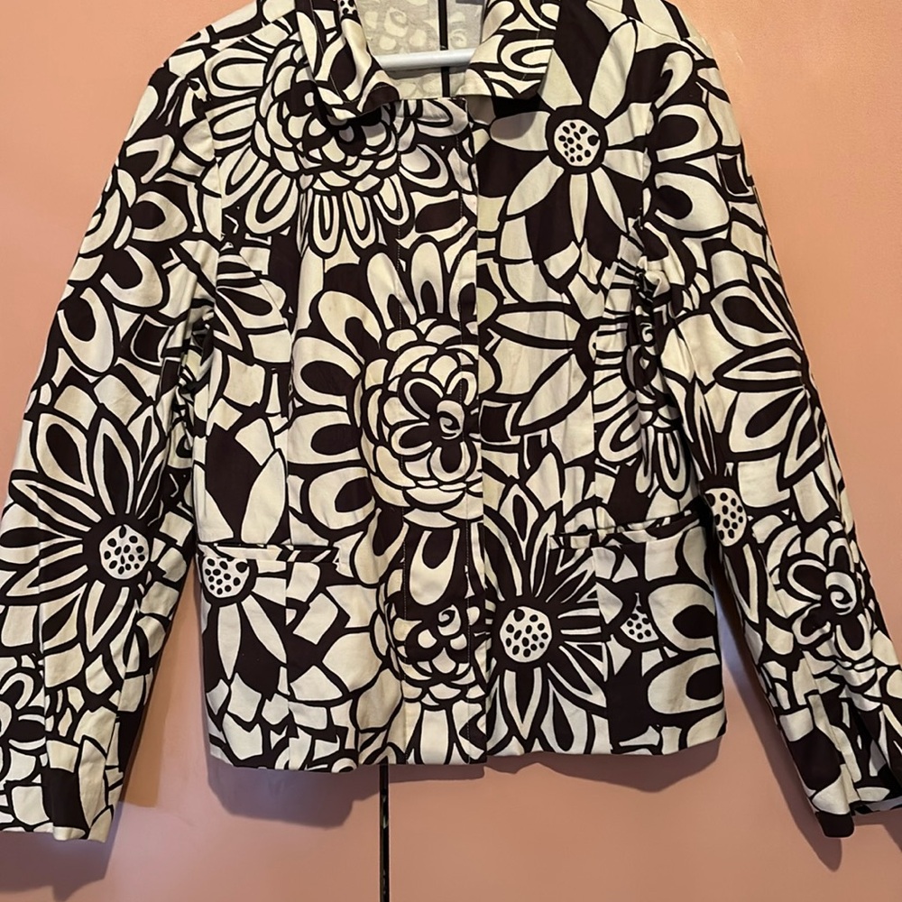 Chico’s Flower Print Jacket Chico’s size 2=L/12 gently worn
